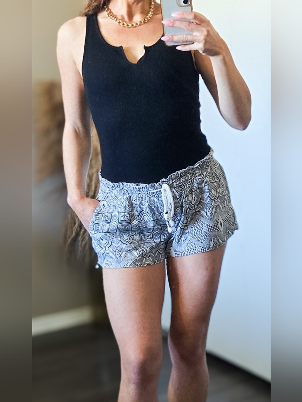 Roxy Linen Blend Boho Tribal Print Shorts Drawstring Waist Size S/M Y2k Beach